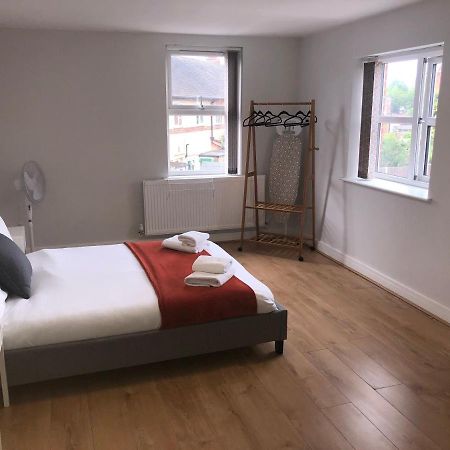 2 Bedroom Large First Floor Apartment With Free Parking ラフバラー エクステリア 写真