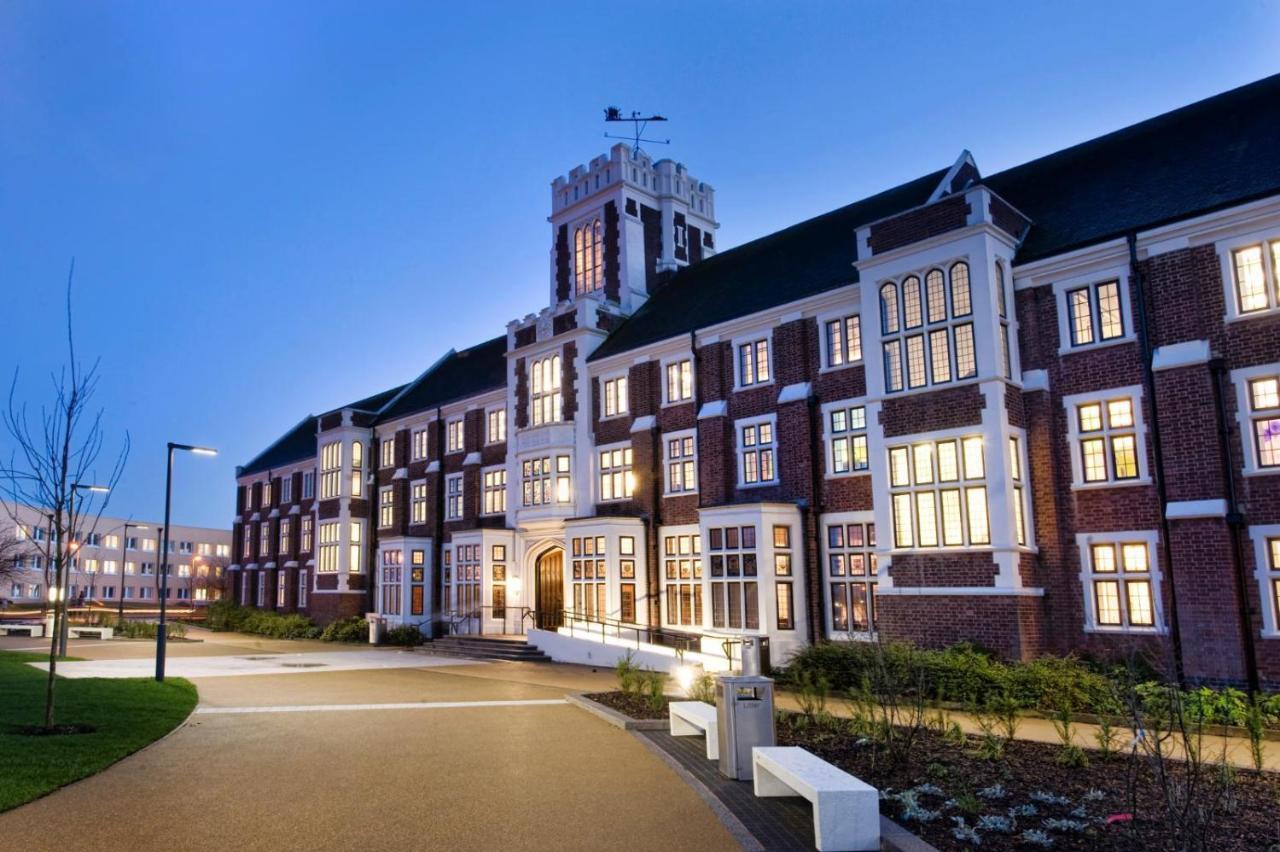2 Bedroom Large First Floor Apartment With Free Parking ラフバラー エクステリア 写真